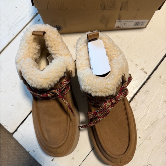 UGG Funkarra Cabin cuff - Picture 3 of 8